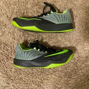 Nike zoom basketball shoes